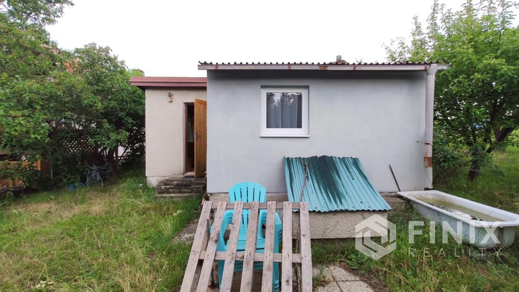 Predaj murovanej záhradnej chaty s pozemkom v Kavečanoch