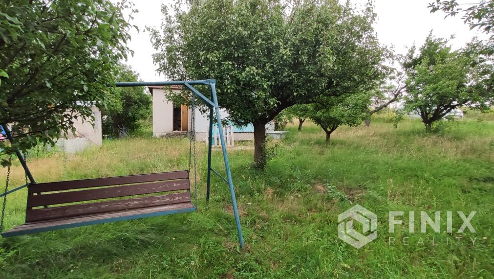 Predaj murovanej záhradnej chaty s pozemkom v Kavečanoch