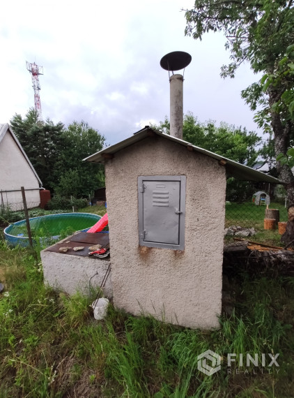Predaj murovanej záhradnej chaty s pozemkom v Kavečanoch