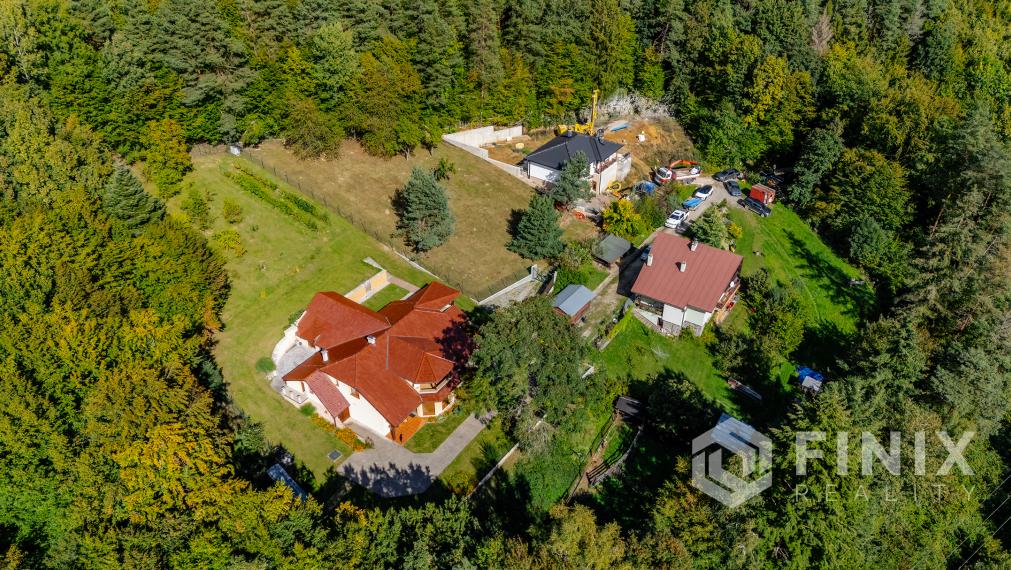 REZRVOVANY-Exkluzívne predám pozemok priamo v lese obec Bukovec (Košice-okolie)