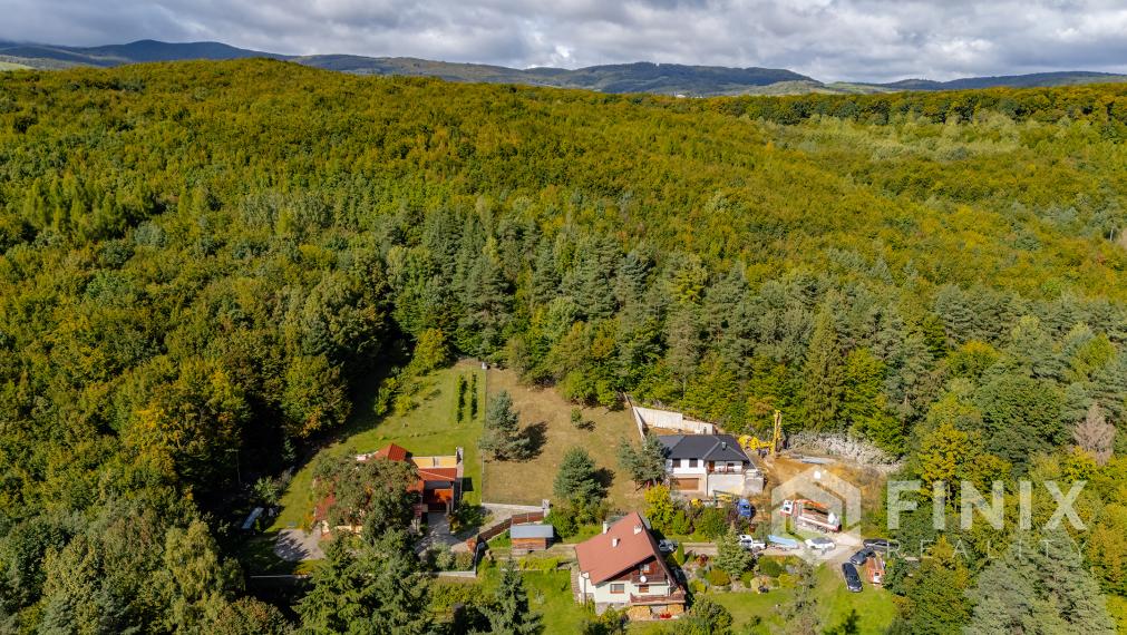 REZRVOVANY-Exkluzívne predám pozemok priamo v lese obec Bukovec (Košice-okolie)