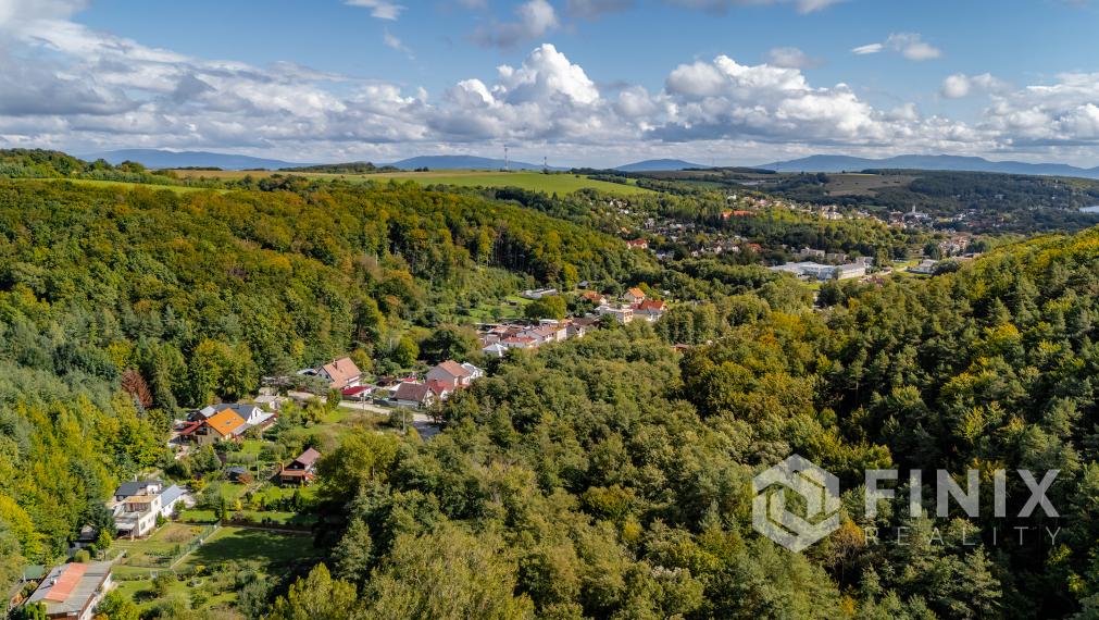 REZRVOVANY-Exkluzívne predám pozemok priamo v lese obec Bukovec (Košice-okolie)