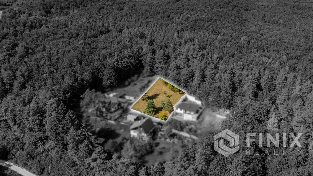 REZRVOVANY-Exkluzívne predám pozemok priamo v lese obec Bukovec (Košice-okolie)