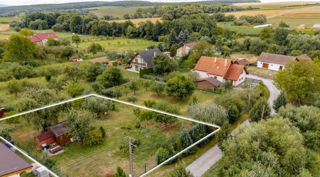 Predám pozemok v obci ČIŽATICE