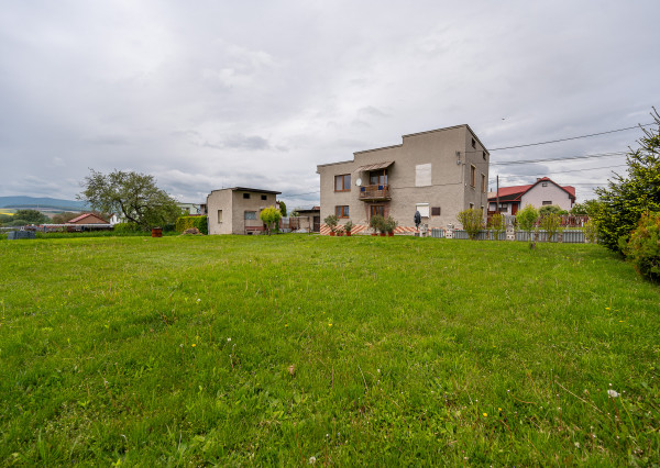 Predám pozemok v obci Ploské