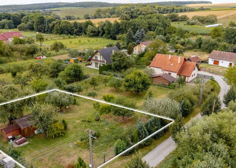 Predám pozemok v obci ČIŽATICE